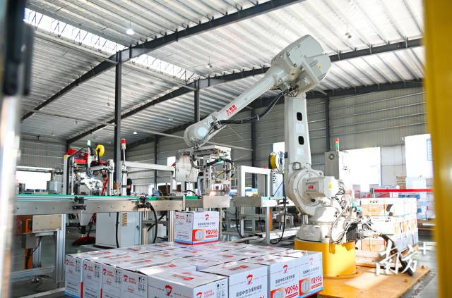 連州新增國家高新技術(shù)企業(yè)14家，增長率高達93%。黃津 攝