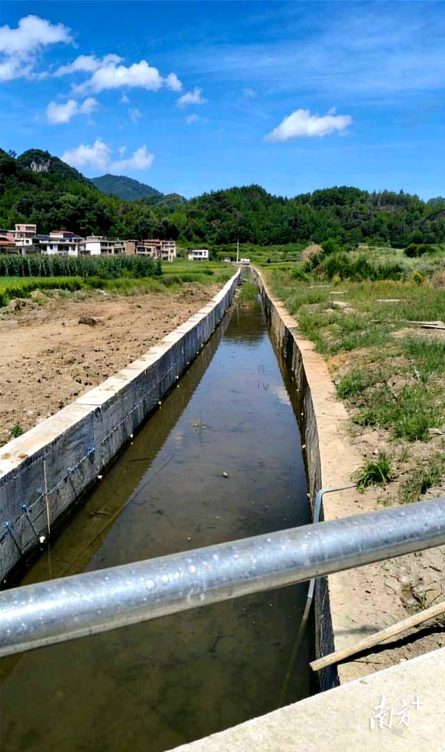 這幅河暢景美的鄉(xiāng)村水利新畫卷，是保安鎮(zhèn)治水興農(nóng)的鮮活寫照。楊鈞著 攝